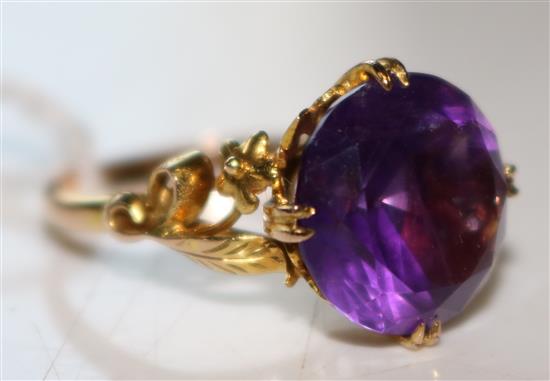 14ct gold and amethyst dress ring